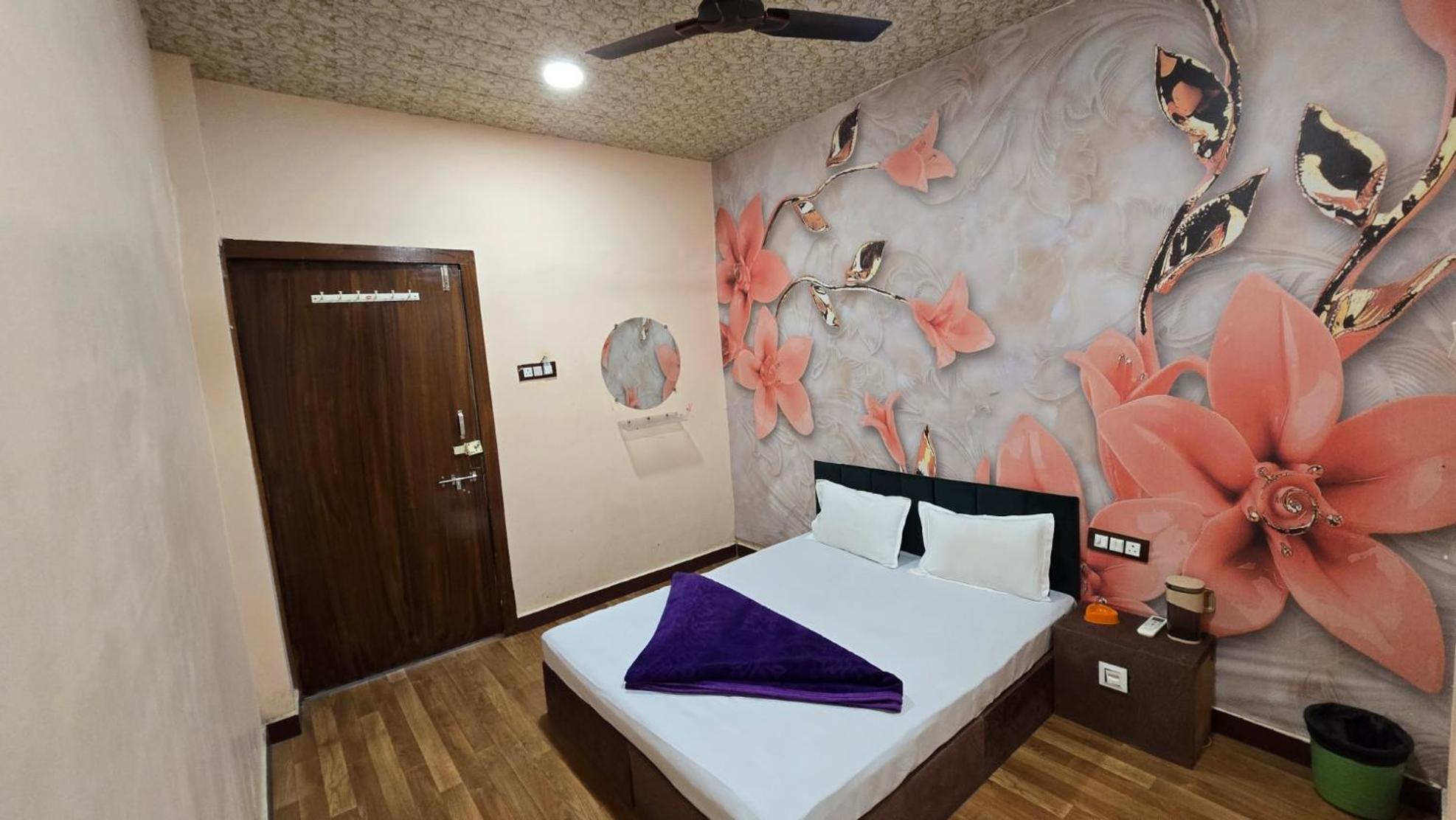Hotel Maheshwari Green'S Ujjain Exterior photo