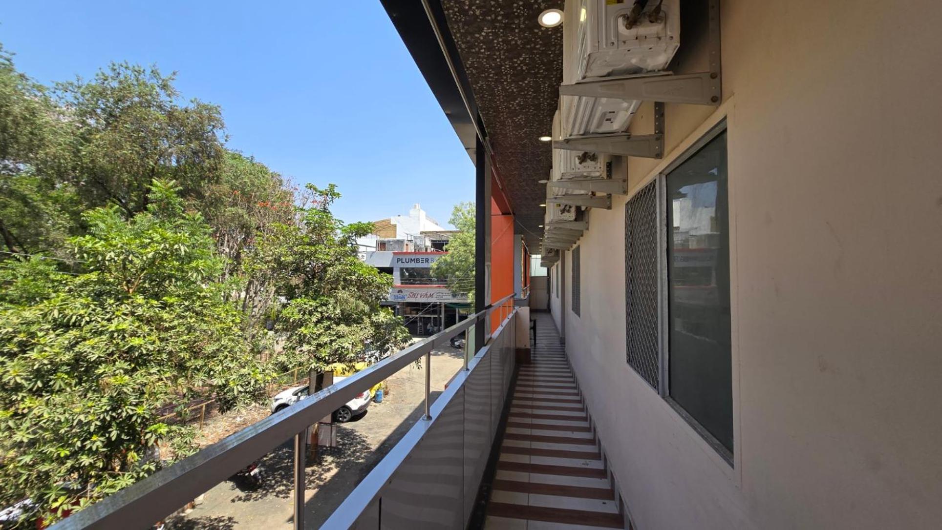 Hotel Maheshwari Green'S Ujjain Exterior photo